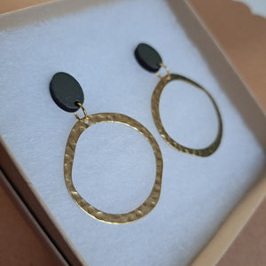 Stud earrings with brass hoop - khaki green